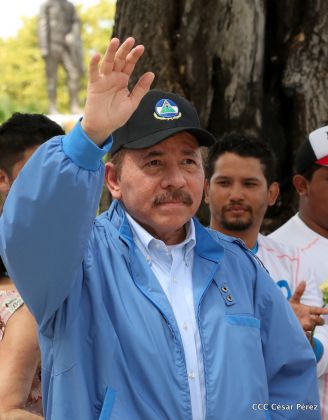 Comandante Carlos Fonseca, aquí estamos siempre luchando por la paz, porque queremos la paz