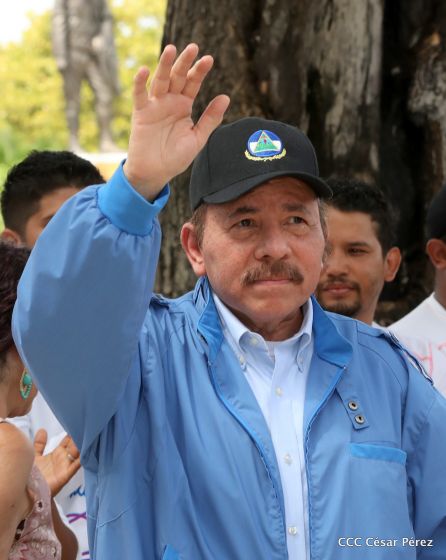 Comandante Carlos Fonseca, aquí estamos siempre luchando por la paz, porque queremos la paz