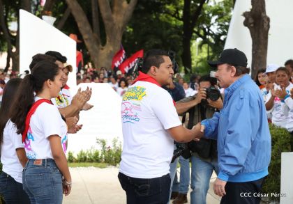 Comandante Carlos Fonseca, aquí estamos siempre luchando por la paz, porque queremos la paz
