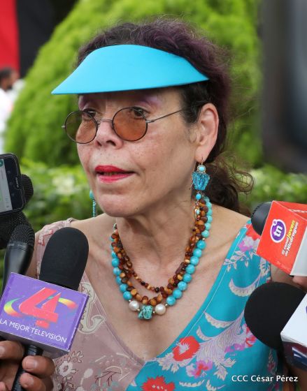 Comandante Carlos Fonseca, aquí estamos siempre luchando por la paz, porque queremos la paz