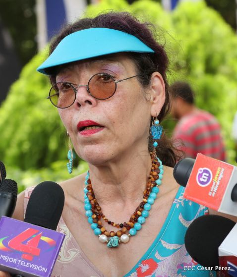 Comandante Carlos Fonseca, aquí estamos siempre luchando por la paz, porque queremos la paz