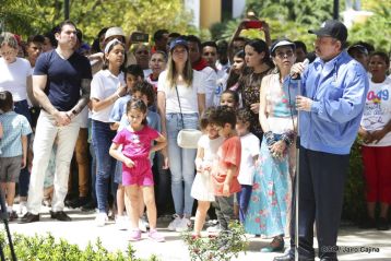 Comandante Carlos Fonseca, aquí estamos siempre luchando por la paz, porque queremos la paz
