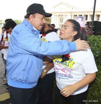 Comandante Carlos Fonseca, aquí estamos siempre luchando por la paz, porque queremos la paz