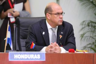 Presidente Daniel y Compañera Rosario participan en II Cumbre Extraordinaria ALBA-Petrocaribe