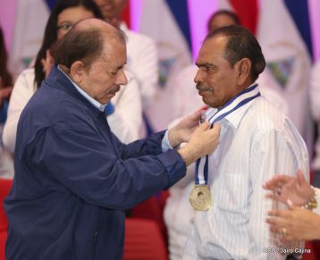 Homenaje a Alexis Argüello Tricampeón Mundial de Boxeo en el X Aniversario de su Tránsito a la Inmortalidad