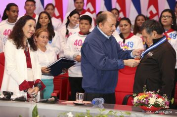 Homenaje a Alexis Argüello Tricampeón Mundial de Boxeo en el X Aniversario de su Tránsito a la Inmortalidad