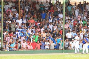 Familias matagalpinas disfrutaron el tercer partido de la serie amistosa entre Nicaragua y Cuba