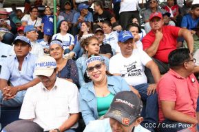 Familias matagalpinas disfrutaron el tercer partido de la serie amistosa entre Nicaragua y Cuba