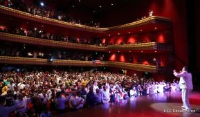 Cantos a la Revolución desde el Teatro Nacional Rubén Darío
