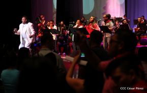 Cantos a la Revolución desde el Teatro Nacional Rubén Darío