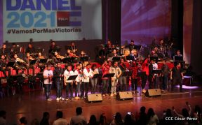 Cantos a la Revolución desde el Teatro Nacional Rubén Darío