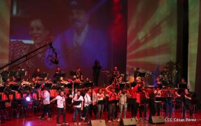 Cantos a la Revolución desde el Teatro Nacional Rubén Darío
