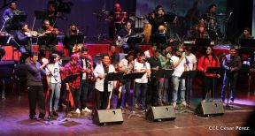 Cantos a la Revolución desde el Teatro Nacional Rubén Darío