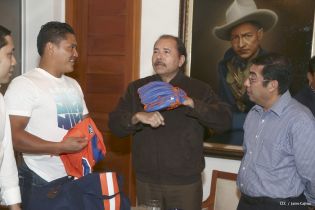  Presidente Daniel se reúne con el bigleaguer Everth Cabrera