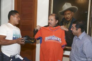  Presidente Daniel se reúne con el bigleaguer Everth Cabrera