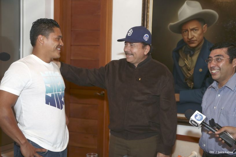  Presidente Daniel se reúne con el bigleaguer Everth Cabrera