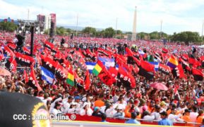 40/19 ¡Siempre Más Allá! celebrando la esperanza, el amor y la paz