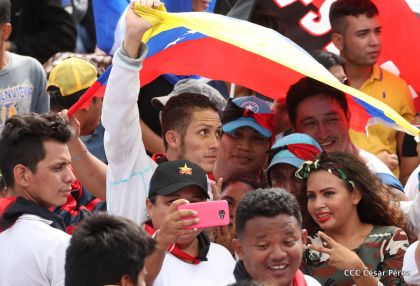 40/19 ¡Siempre Más Allá! celebrando la esperanza, el amor y la paz