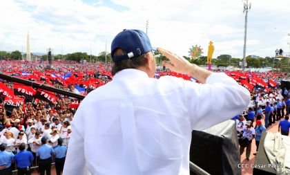 40/19 ¡Siempre Más Allá! celebrando la esperanza, el amor y la paz