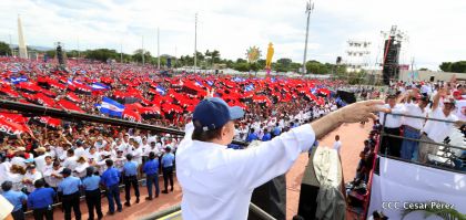 40/19 ¡Siempre Más Allá! celebrando la esperanza, el amor y la paz