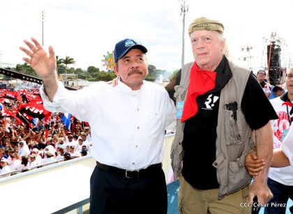 40/19 ¡Siempre Más Allá! celebrando la esperanza, el amor y la paz