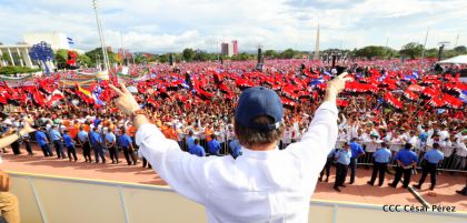 40/19 ¡Siempre Más Allá! celebrando la esperanza, el amor y la paz