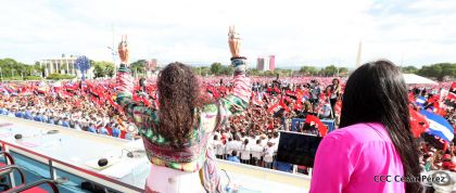 40/19 ¡Siempre Más Allá! celebrando la esperanza, el amor y la paz