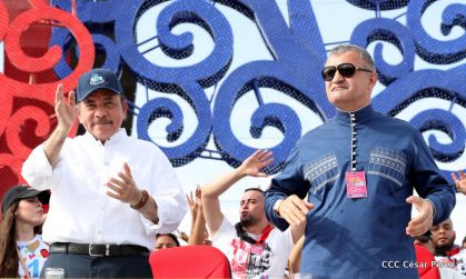 40/19 ¡Siempre Más Allá! celebrando la esperanza, el amor y la paz