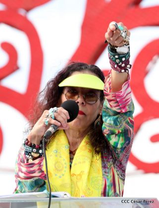 40/19 ¡Siempre Más Allá! celebrando la esperanza, el amor y la paz