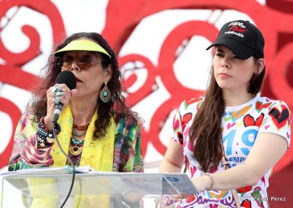 40/19 ¡Siempre Más Allá! celebrando la esperanza, el amor y la paz