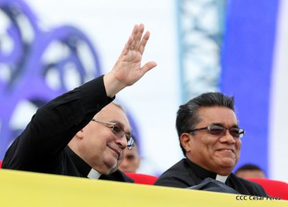 40/19 ¡Siempre Más Allá! celebrando la esperanza, el amor y la paz