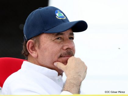 40/19 ¡Siempre Más Allá! celebrando la esperanza, el amor y la paz