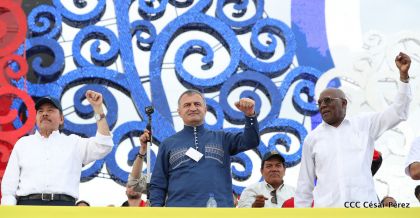 40/19 ¡Siempre Más Allá! celebrando la esperanza, el amor y la paz