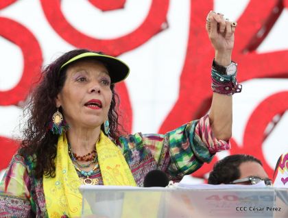 40/19 ¡Siempre Más Allá! celebrando la esperanza, el amor y la paz