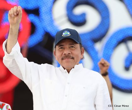 40/19 ¡Siempre Más Allá! celebrando la esperanza, el amor y la paz