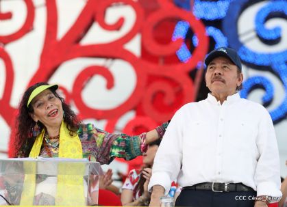 40/19 ¡Siempre Más Allá! celebrando la esperanza, el amor y la paz