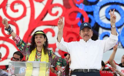 40/19 ¡Siempre Más Allá! celebrando la esperanza, el amor y la paz