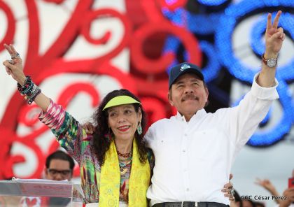 40/19 ¡Siempre Más Allá! celebrando la esperanza, el amor y la paz