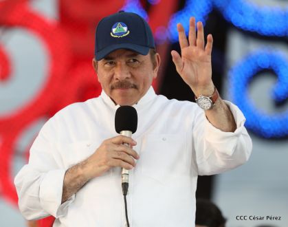 40/19 ¡Siempre Más Allá! celebrando la esperanza, el amor y la paz