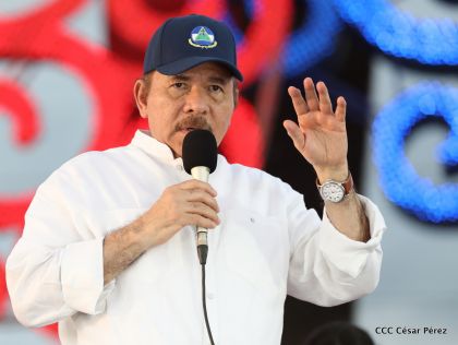 40/19 ¡Siempre Más Allá! celebrando la esperanza, el amor y la paz