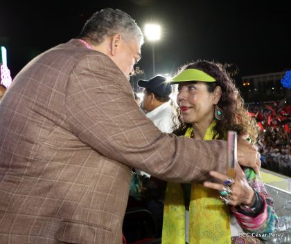 40/19 ¡Siempre Más Allá! celebrando la esperanza, el amor y la paz