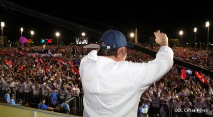 40/19 ¡Siempre Más Allá! celebrando la esperanza, el amor y la paz