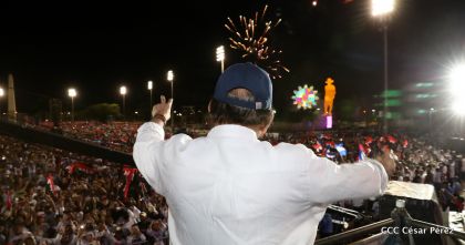 40/19 ¡Siempre Más Allá! celebrando la esperanza, el amor y la paz