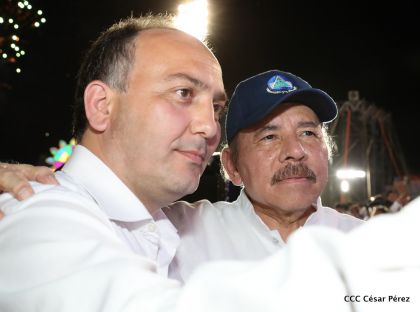 40/19 ¡Siempre Más Allá! celebrando la esperanza, el amor y la paz