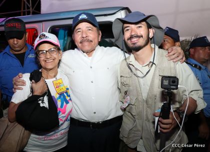 40/19 ¡Siempre Más Allá! celebrando la esperanza, el amor y la paz