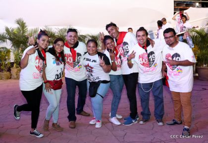 40/19 ¡Siempre Más Allá! celebrando la esperanza, el amor y la paz