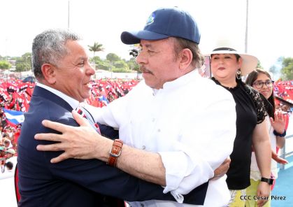 40/19 ¡Siempre Más Allá! celebrando la esperanza, el amor y la paz