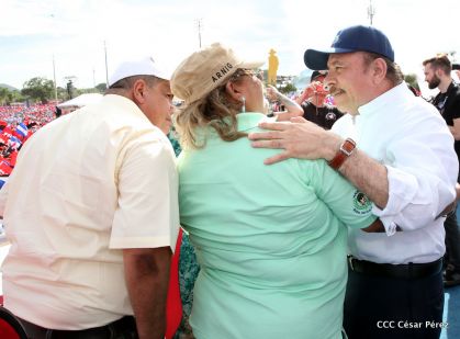 40/19 ¡Siempre Más Allá! celebrando la esperanza, el amor y la paz