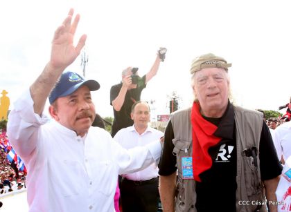 40/19 ¡Siempre Más Allá! celebrando la esperanza, el amor y la paz