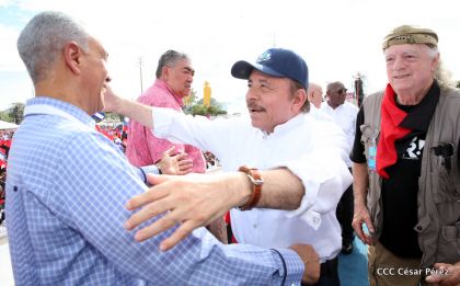 40/19 ¡Siempre Más Allá! celebrando la esperanza, el amor y la paz